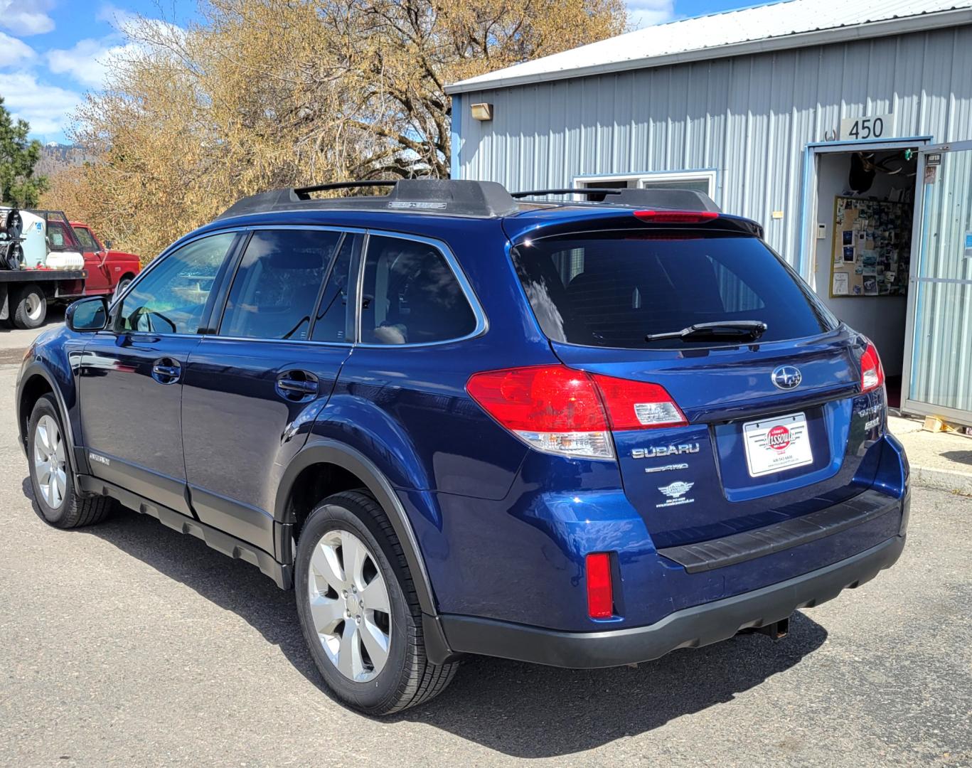 2011 Blue /Tan Subaru Outback Premium (4S4BRBGC7B3) with an 2.5L I4 engine, Automatic transmission, located at 450 N Russell, Missoula, MT, 59801, (406) 543-6600, 46.874496, -114.017433 - Nice One Owner AWD Outback. New Timing Belt and Water Pump. 2.5L I4 Engine. Automatic Transmission. Power Sunroof. Power Drivers Seat. heated Front Seats. Power Sunroof. Air. Cruise. Tilt. Power Windows and Locks. - Photo#2